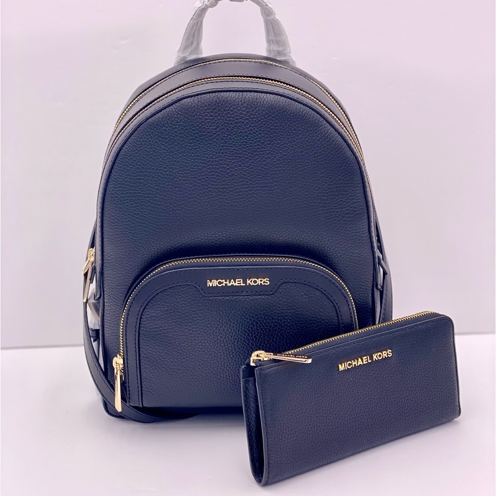 Michael Kors Jaycee Medium Backpack And Wallet Set - Picture 12 of 15